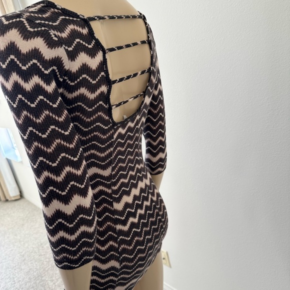 Brown white wavy zebra dress normal wear - Picture 6 of 7